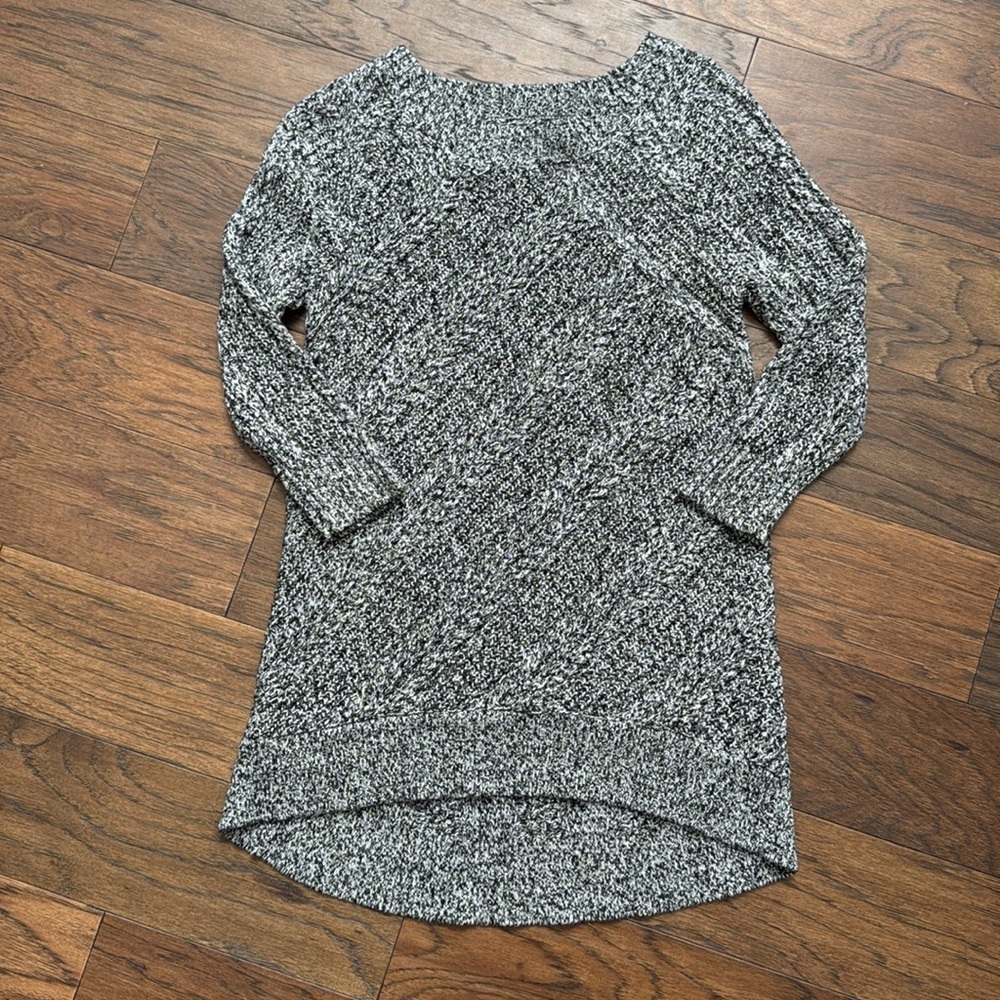 New York & Company black white grey sweater